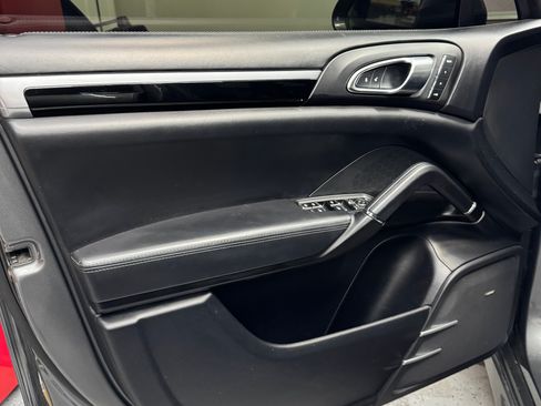 Used 2017 Porsche Cayenne GTS image 14