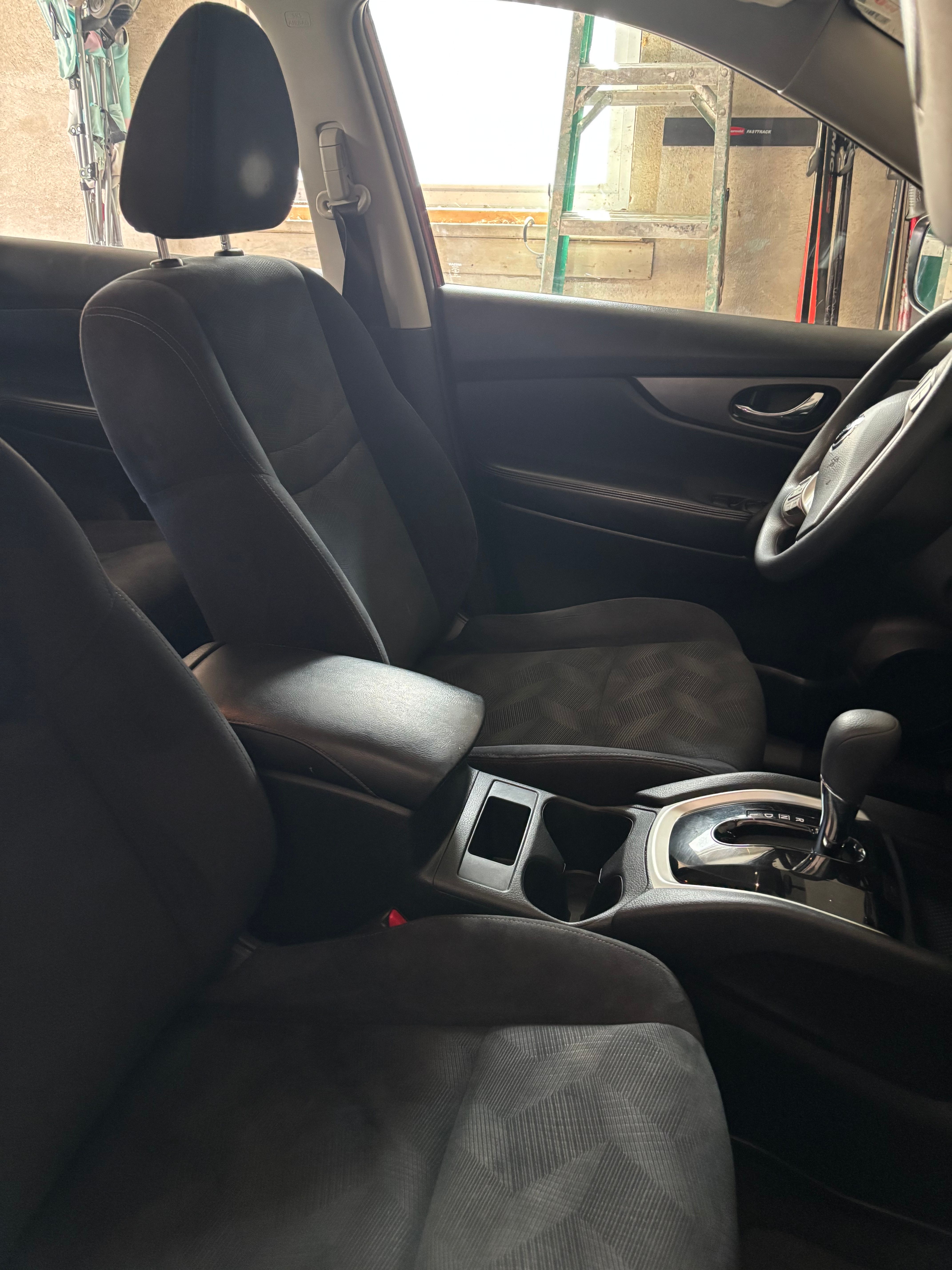 Used 2016 Nissan Rogue S AWD/4WD image 18