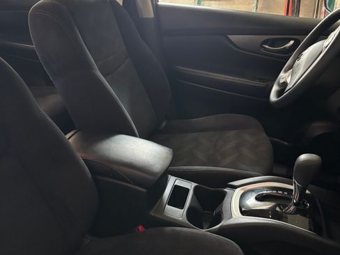 Used 2016 Nissan Rogue S AWD/4WD image 18