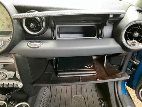 Used 2010 MINI Cooper S image 6