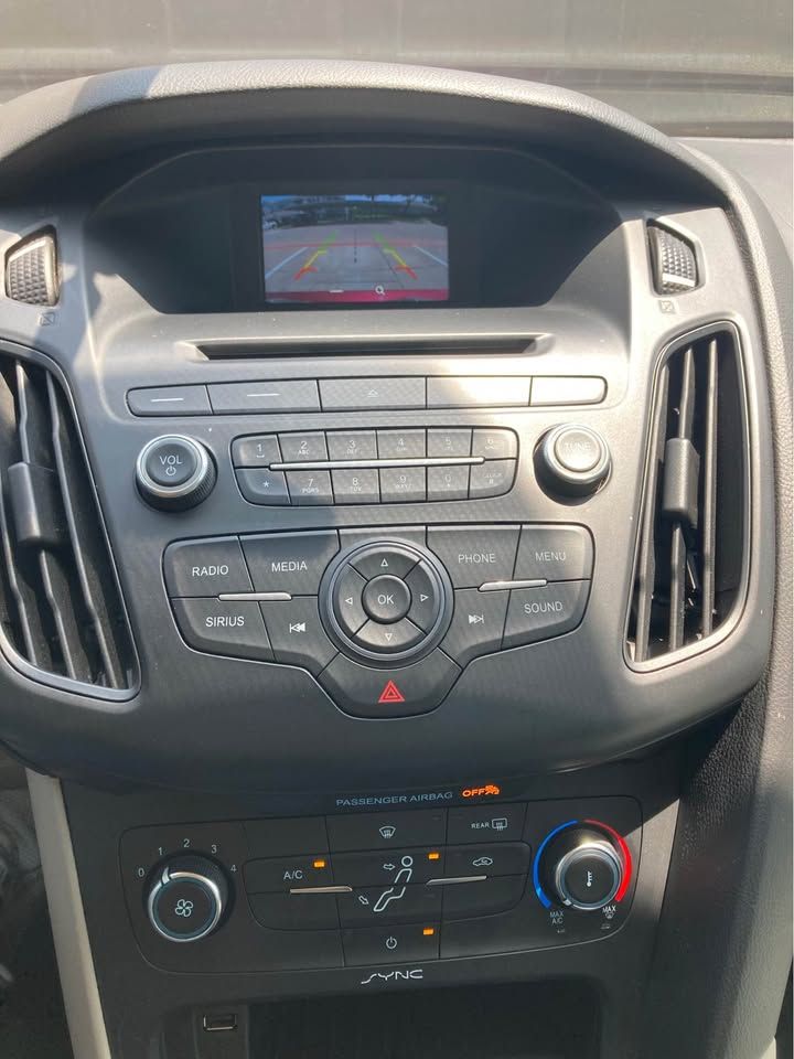 Used 2016 Ford Focus SE FWD image 16