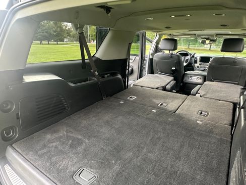 Used 2020 GMC Yukon XL Denali w/ Denali Premium Package image 21