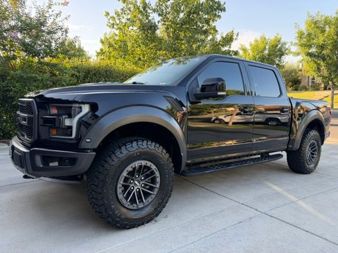 Used 2019 Ford F150 Raptor w/ Equipment Group 802A Luxury AWD/4WD image 1