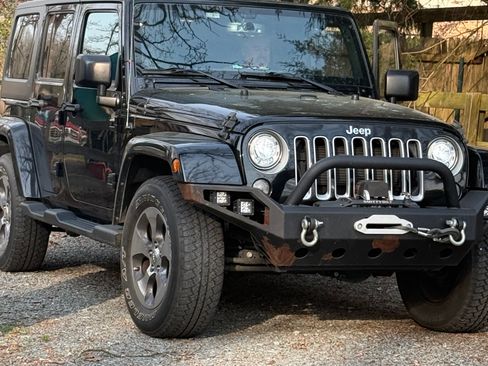 Used 2017 Jeep Wrangler Unlimited Sahara w/ Connectivity Group image 1