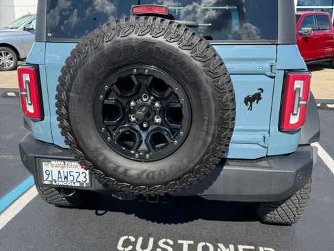 Used 2023 Ford Bronco Wildtrak image 13