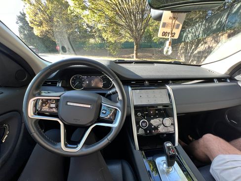 Used 2023 Land Rover Discovery Sport S image 25