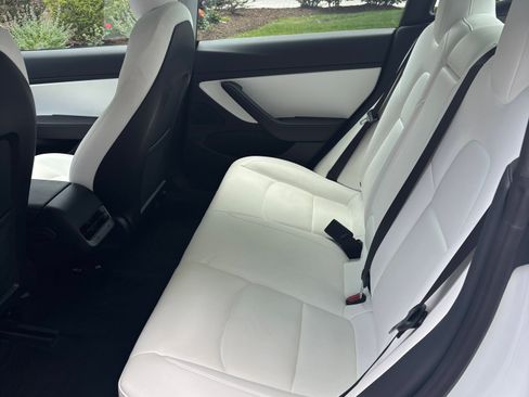 Used 2021 Tesla Model 3 Standard Range Plus RWD image 10