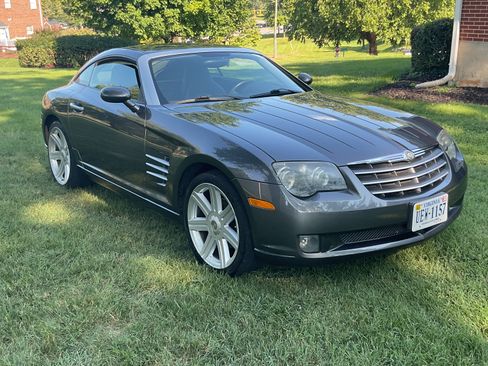 Used 2004 Chrysler Crossfire Coupe RWD image 4