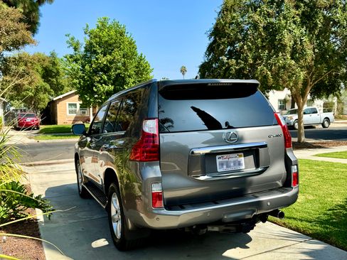Used 2011 Lexus GX 460 image 6