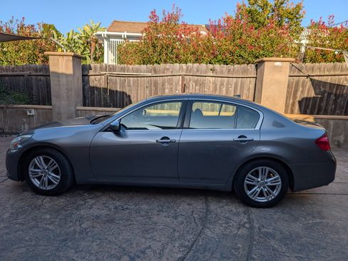 Used 2013 INFINITI G37 Journey w/ Premium Pkg RWD image 4