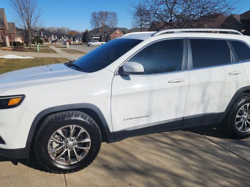 Used 2020 Jeep Cherokee Latitude Lux w/ Quick Order Package 26H Lux image 1