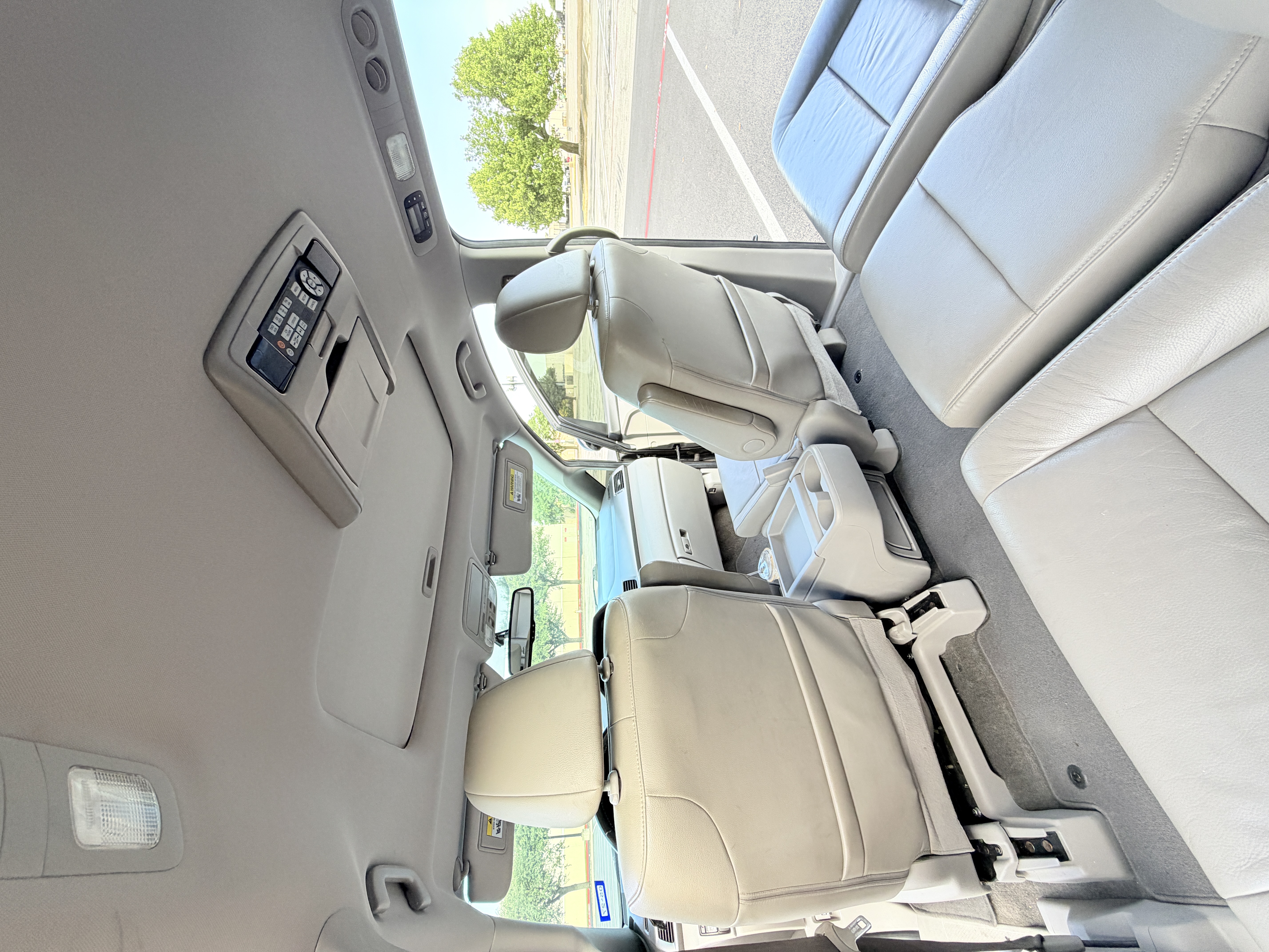 Used 2012 Honda Odyssey Touring image 5