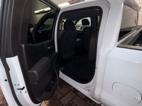 Used 2020 Chevrolet Silverado 1500 W/T w/ WT Value Package AWD/4WD image 12
