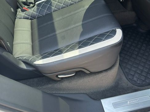 Used 2020 Bentley Bentayga Speed AWD/4WD image 16