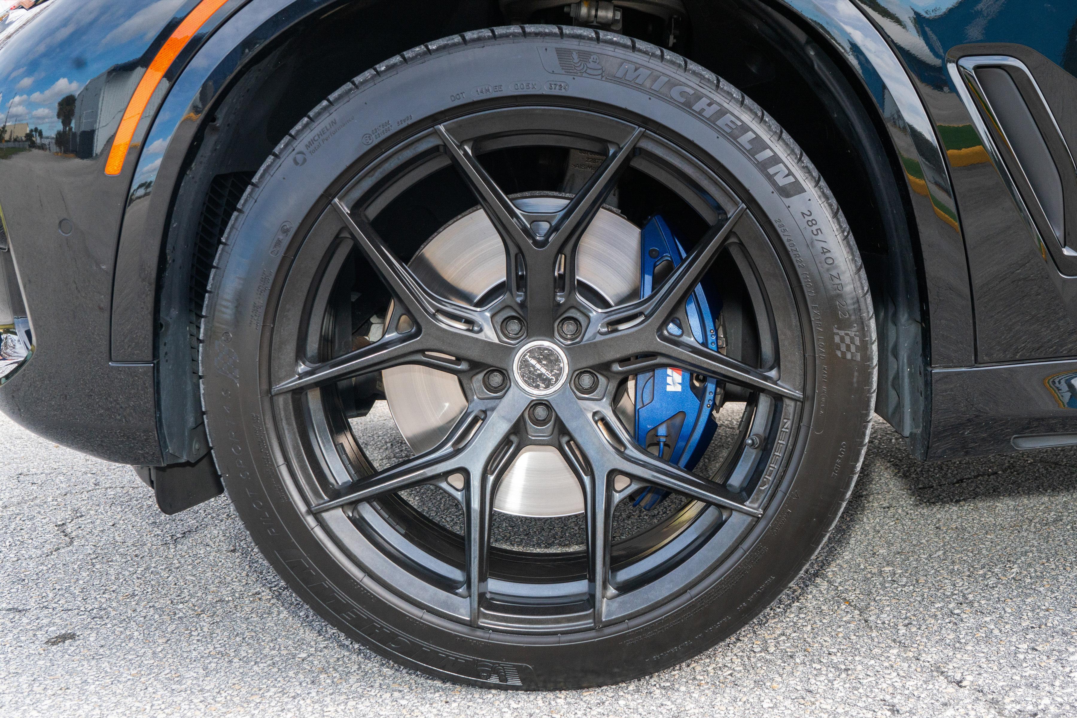 Used 2021 BMW X5 M50i w/ Executive Package AWD/4WD image 16