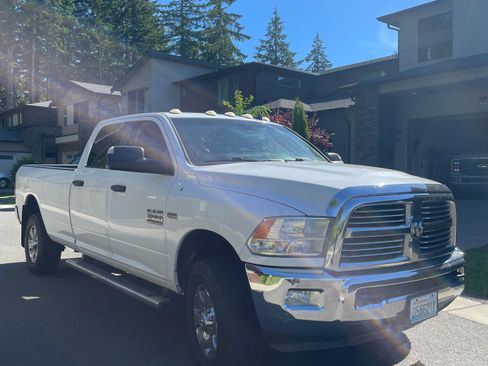 Used 2018 RAM 2500 SLT w/ Protection Group AWD/4WD image 4