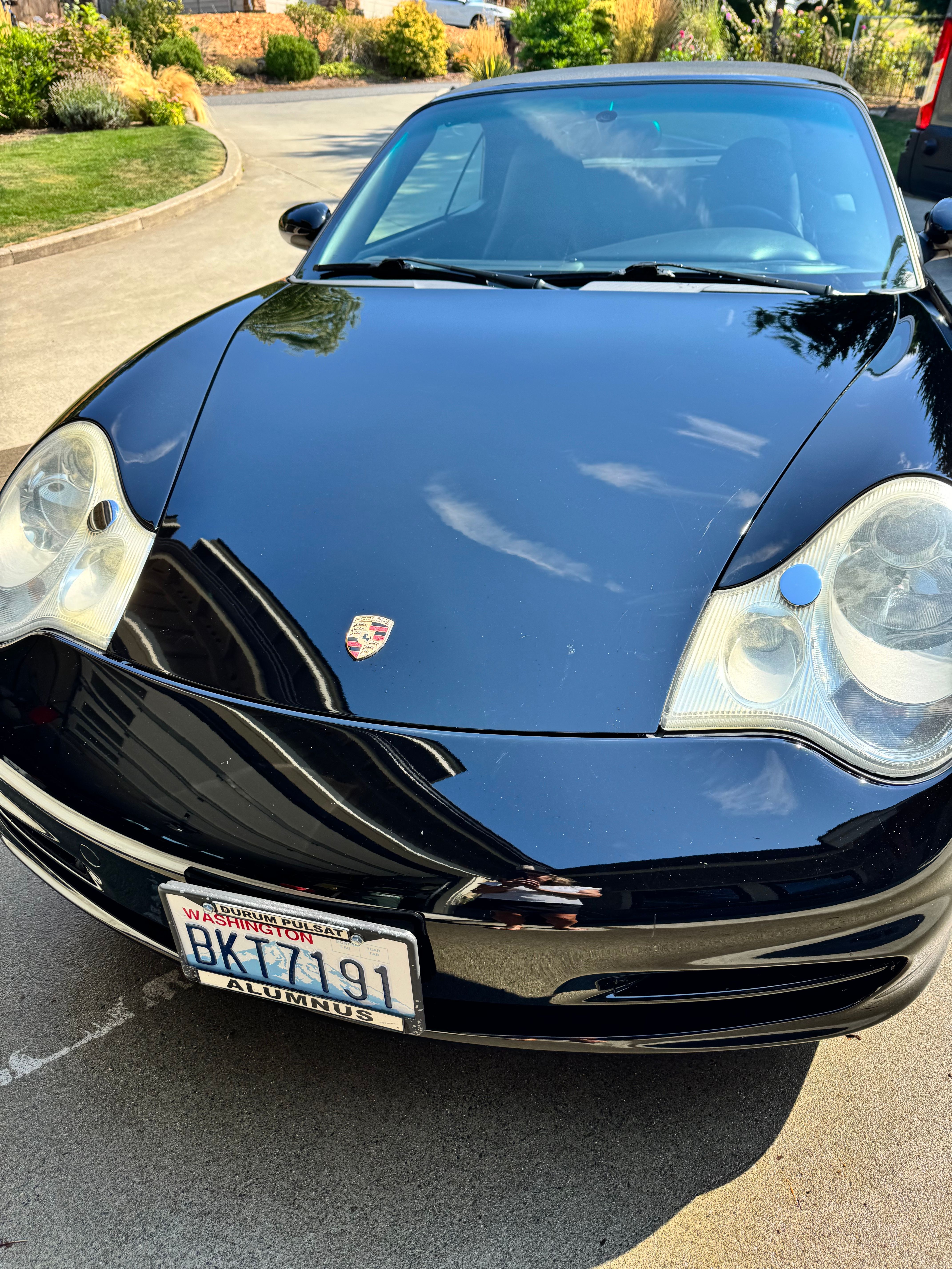 Used 2004 Porsche 911 Carrera 4 AWD/4WD image 1