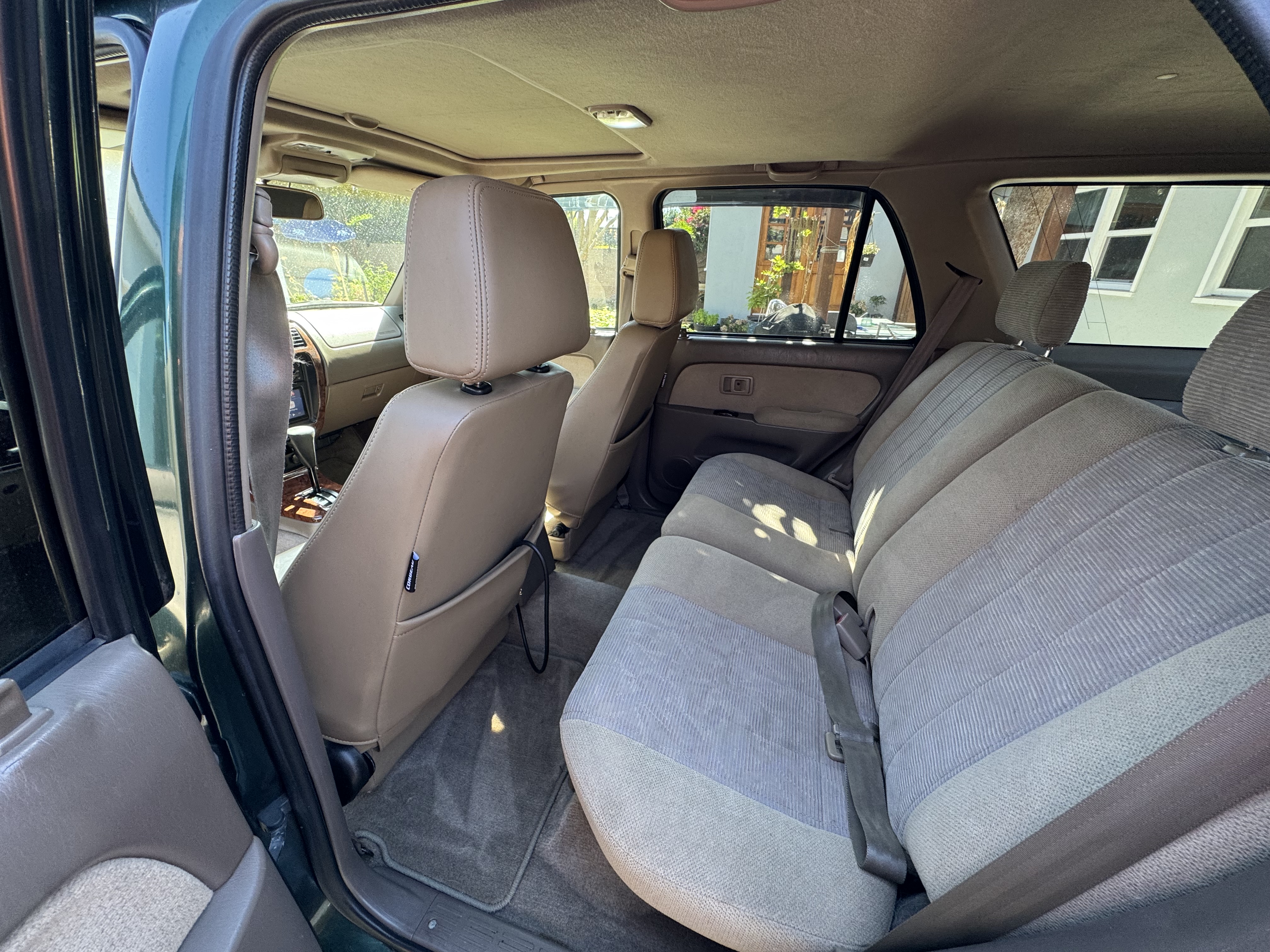 Used 2000 Toyota 4Runner SR5 w/ Upgrade Value Pkg 4 RWD image 13