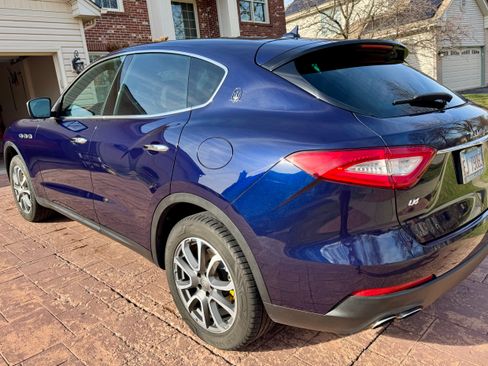 Used 2017 Maserati Levante Sport Utility 4D image 11