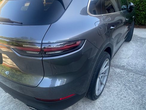 Used 2021 Porsche Cayenne E-Hybrid AWD/4WD image 5