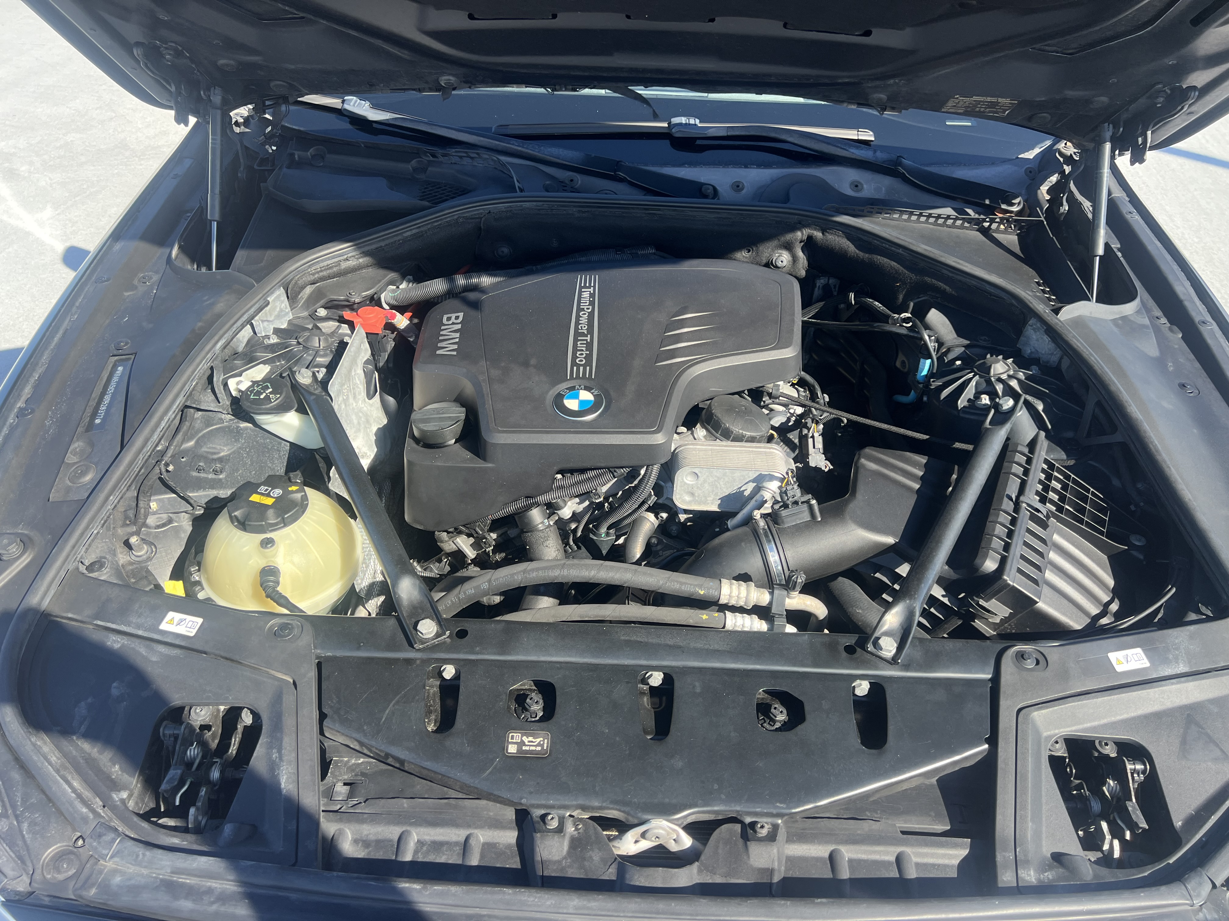 Used 2016 BMW 528i Sedan RWD image 9