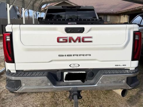 Used 2024 GMC Sierra 3500 SLE w/ SLE Value Package image 10