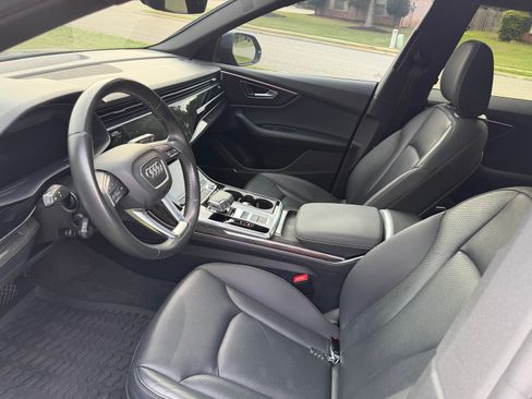 Used 2020 Audi Q8 Premium Plus w/ Premium Plus Package AWD/4WD image 13