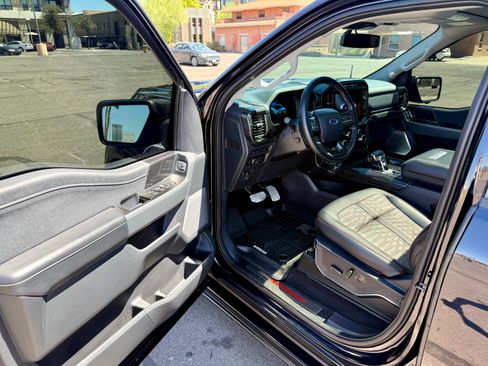 Used 2021 Ford F150 Lariat w/ Equipment Group 502A High image 9