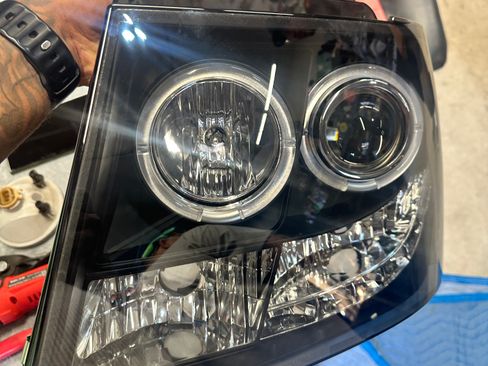 Used 2010 Chevrolet Avalanche LTZ image 15