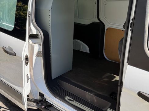 Used 2016 Ford Transit Connect XL image 15