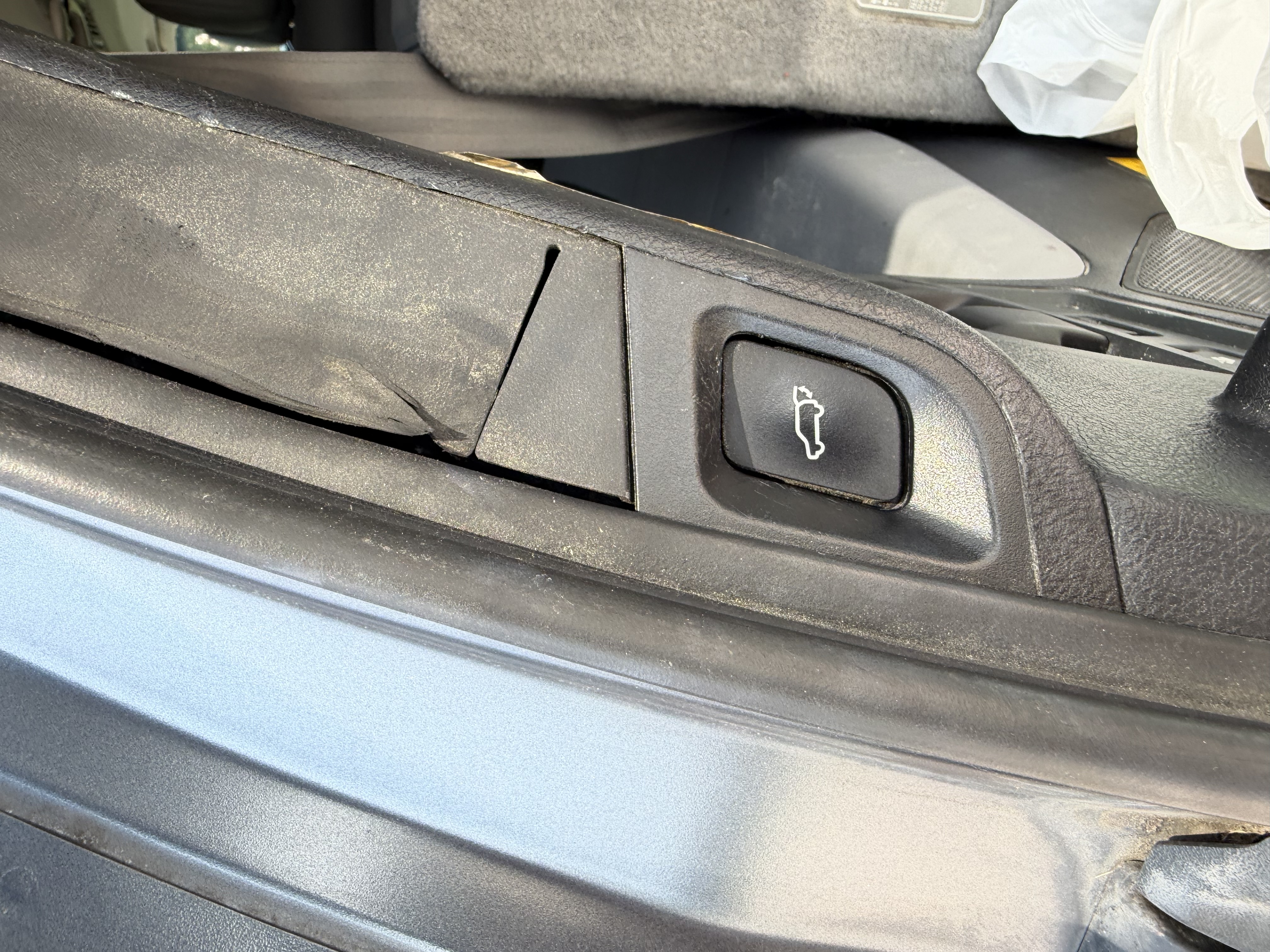 Used 2010 Toyota Sequoia Limited RWD image 22