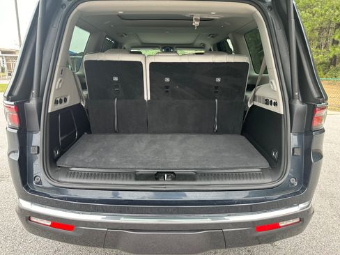 Used 2022 Jeep Wagoneer Series I w/ Convenience Group I image 8