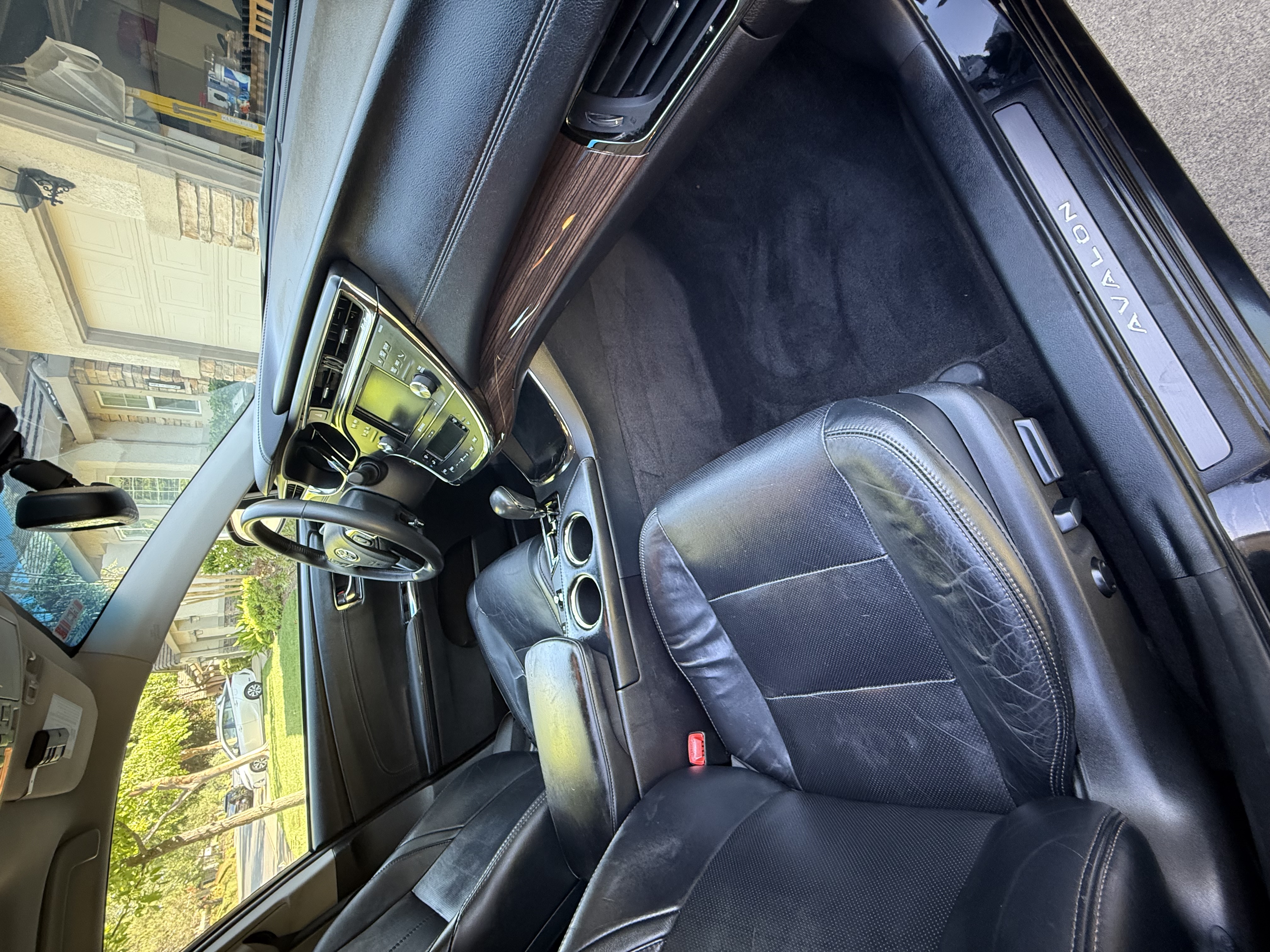 Used 2014 Toyota Avalon Limited FWD image 10