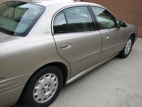 Used 2002 Buick Le Sabre Custom w/ Luxury Pkg image 6