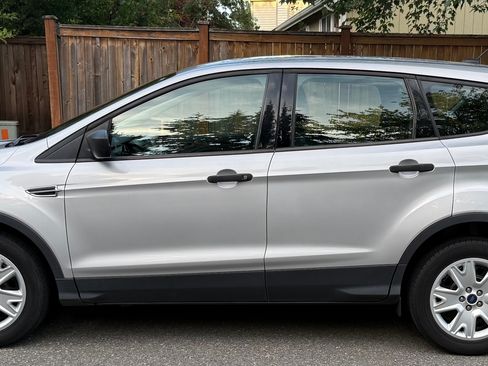 Used 2014 Ford Escape S FWD image 2