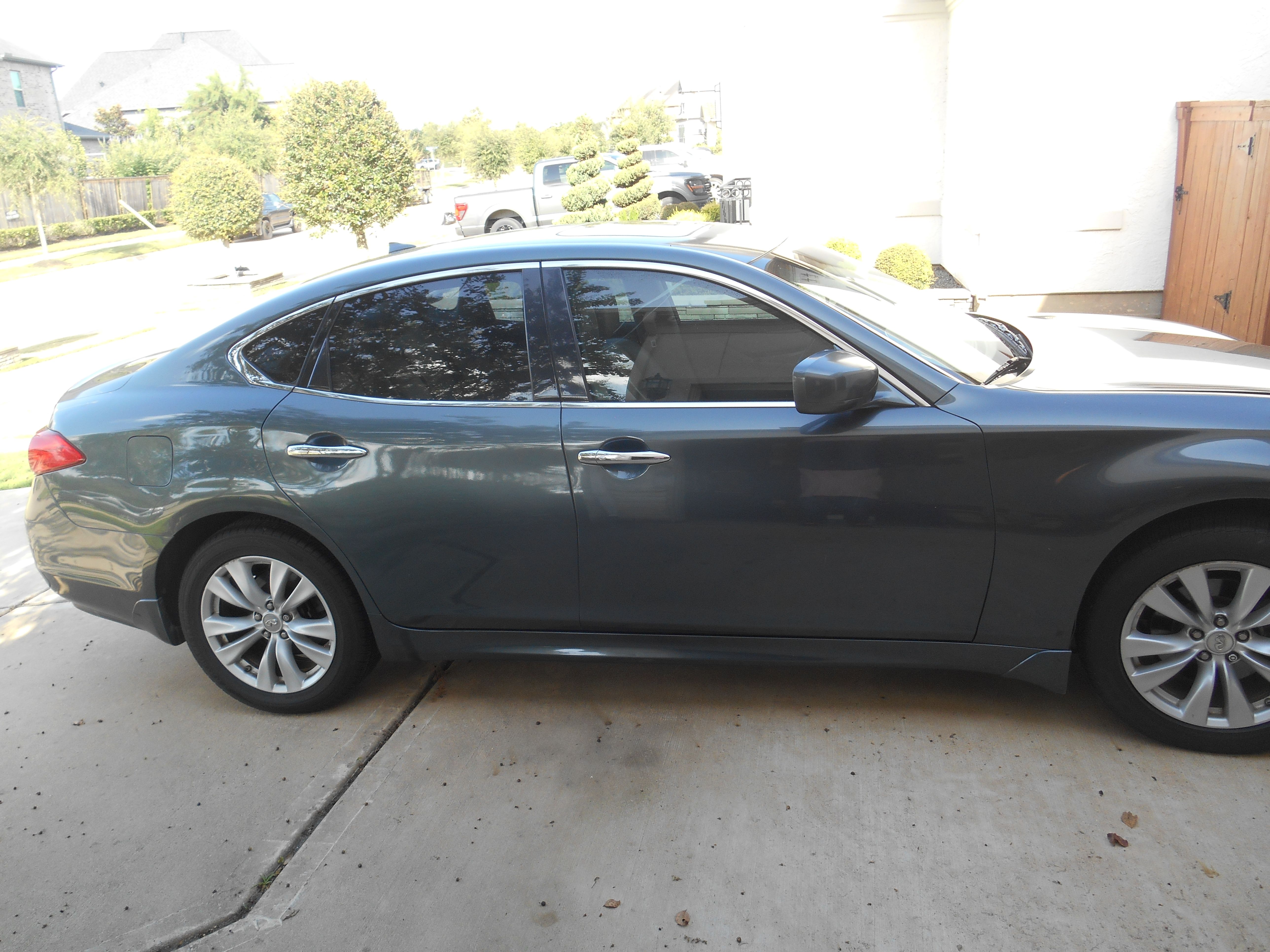 Used 2011 INFINITI M37 x w/ Premium Pkg AWD/4WD image 4