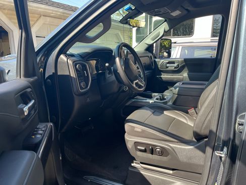 Used 2020 Chevrolet Silverado 2500 LTZ w/ LTZ Premium Package image 5