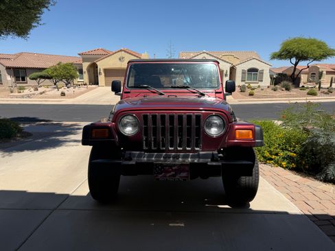 Used 2004 Jeep Wrangler 4WD image 8