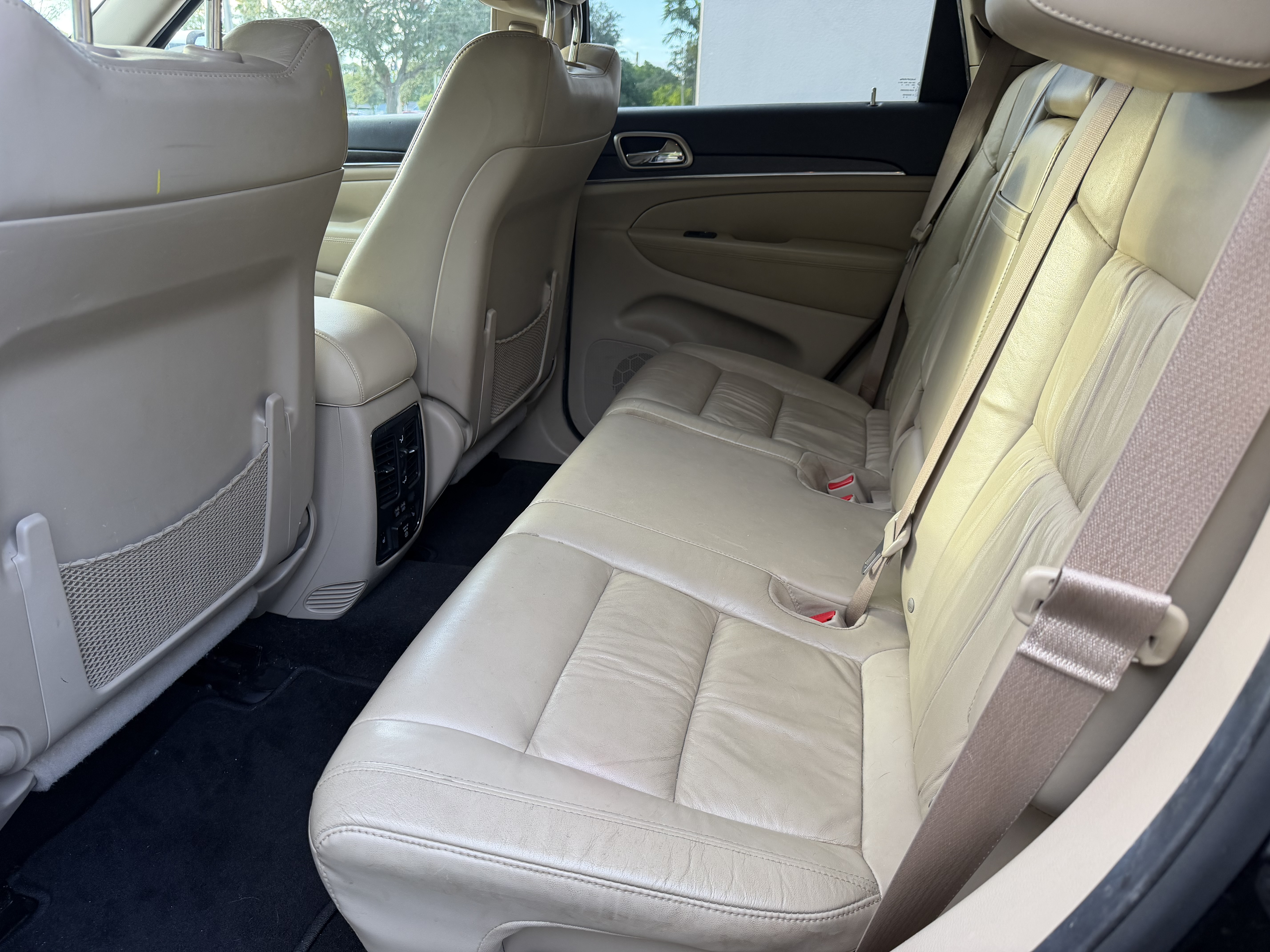 Used 2014 Jeep Grand Cherokee Limited RWD image 8