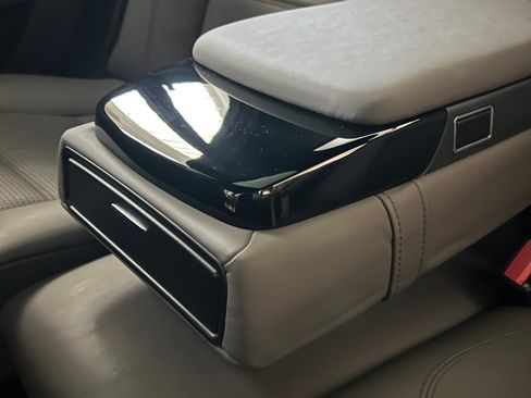 Used 2011 Mercedes-Benz S 63 AMG image 8