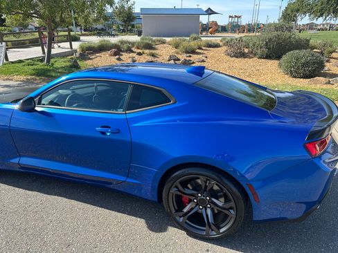 Used 2018 Chevrolet Camaro SS RWD image 17