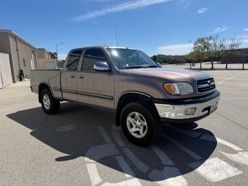 Used 2002 Toyota Tundra SR5 image 4