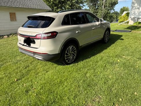 Used 2019 Lincoln Nautilus Reserve w/ Driver Assistance Package AWD/4WD image 8