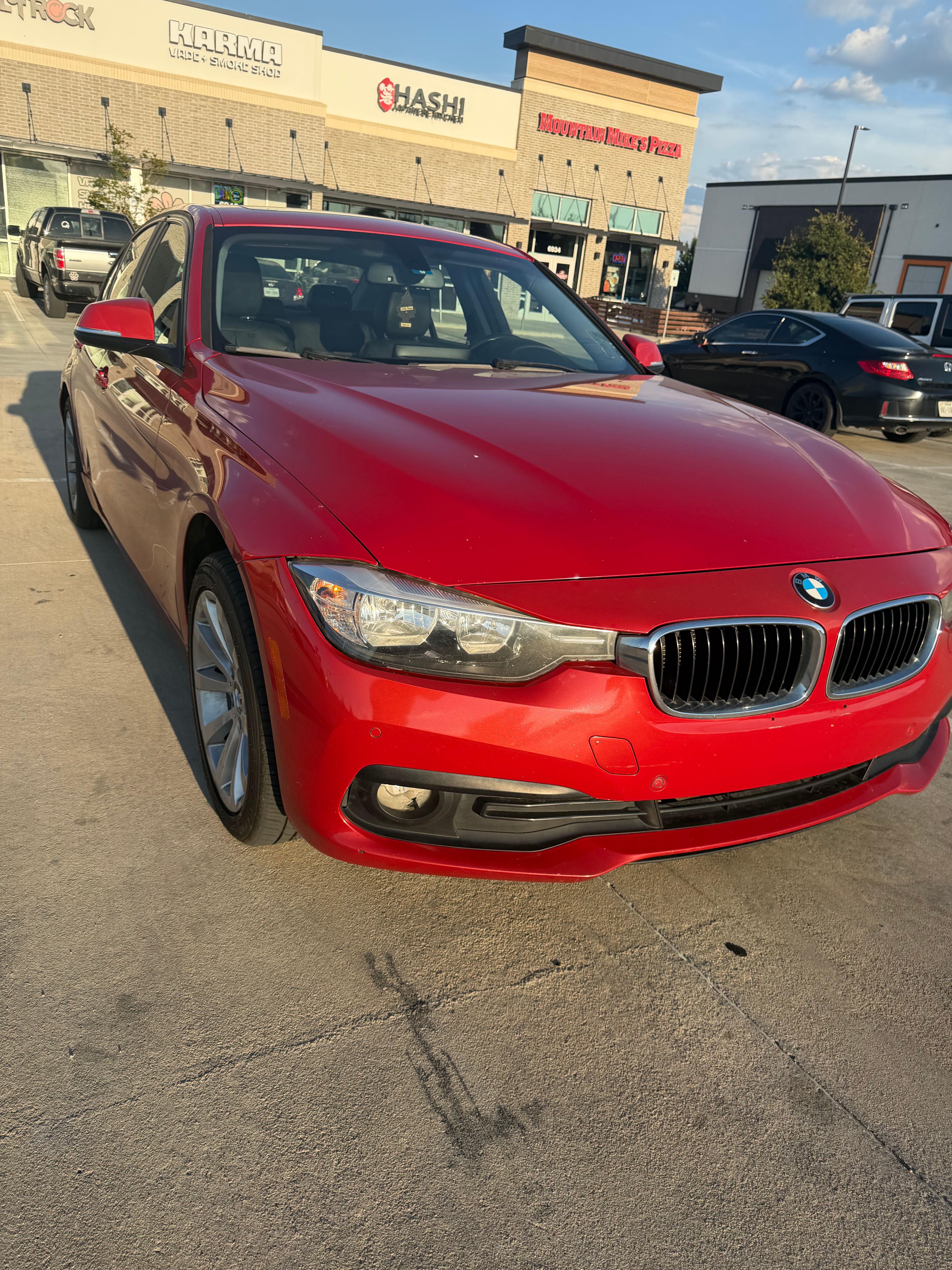 Used 2016 BMW 320i xDrive Sedan w/ Premium Package AWD/4WD image 2