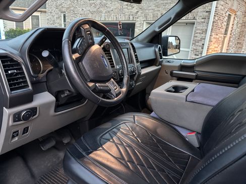 Used 2019 Ford F150 XLT w/ Equipment Group 302A Luxury AWD/4WD image 15