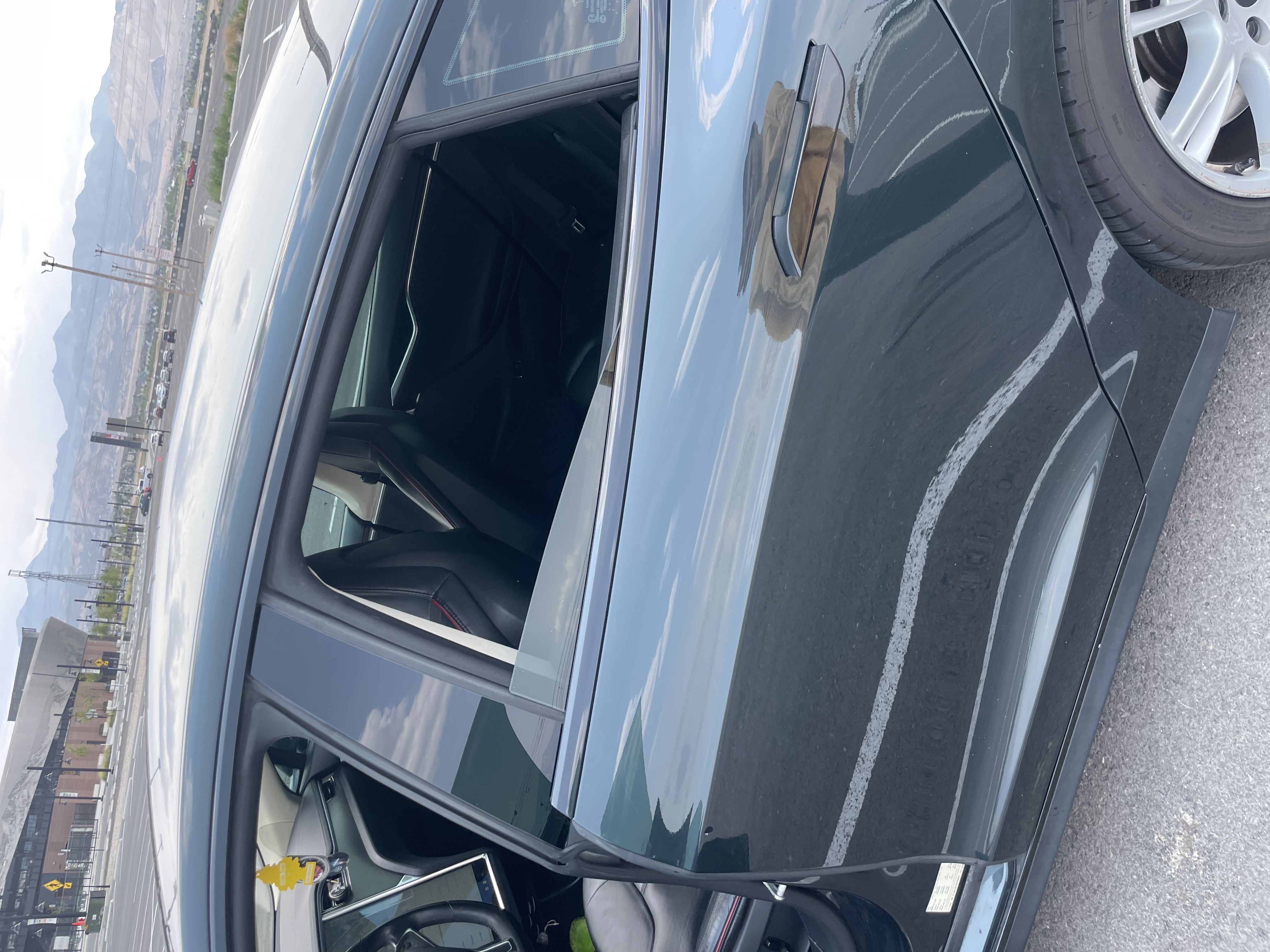 Used 2013 Tesla Model S Performance RWD image 5