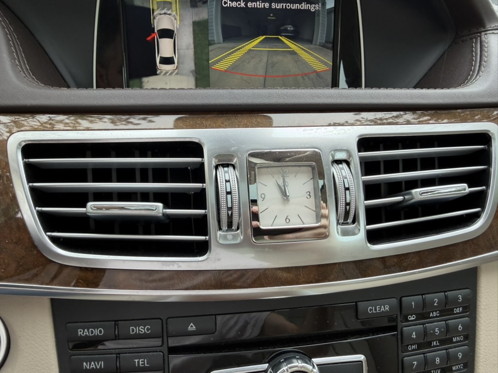 Used 2015 Mercedes-Benz E 400 Sedan image 19