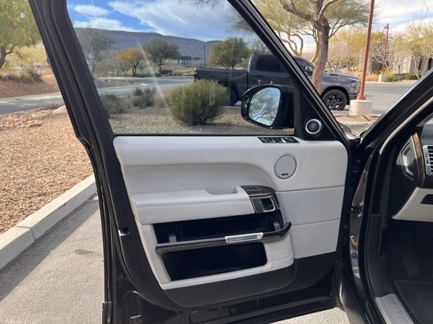 Used 2014 Land Rover Range Rover Supercharged image 17