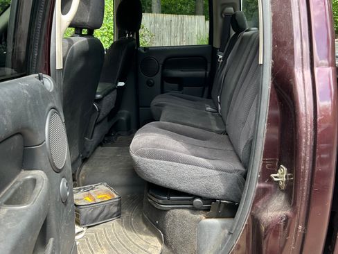 Used 2004 Dodge Ram 1500 Truck SLT w/ Quad Cab Value Group AWD/4WD image 16