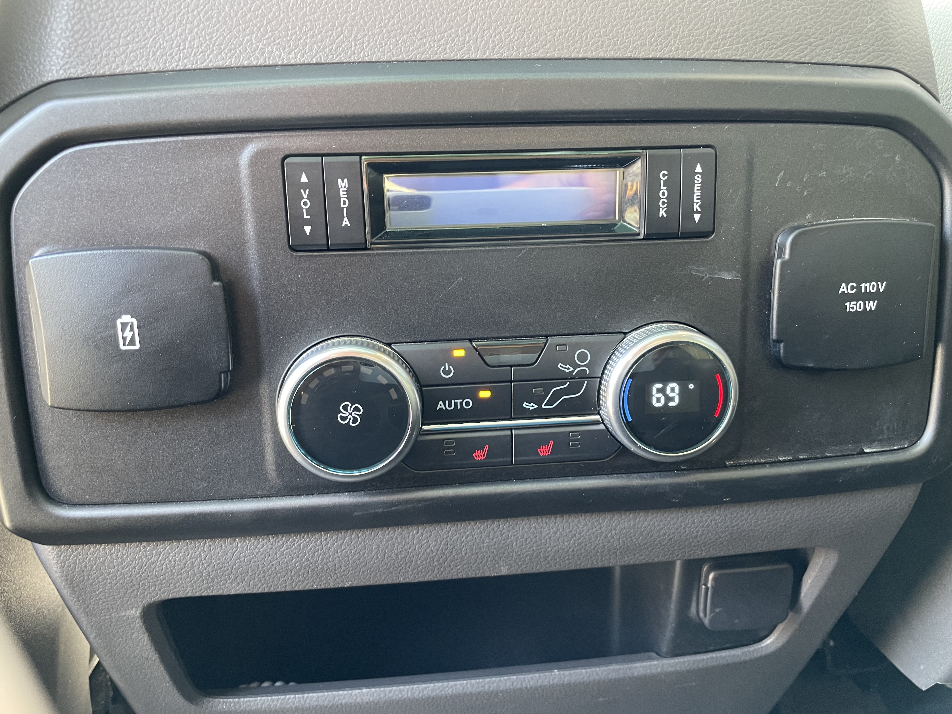 Used 2018 Ford Expedition Max Limited w/ Equipment Group 302A AWD/4WD image 27